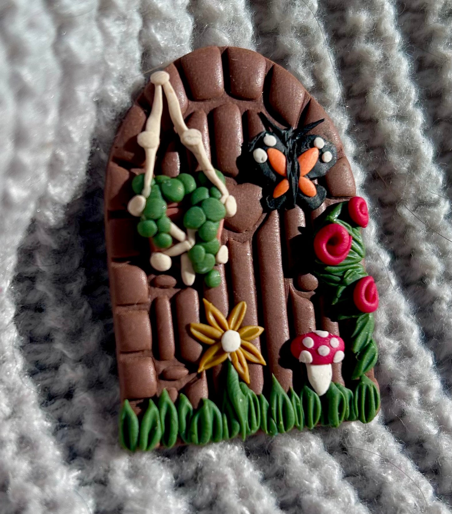 Clay magnet