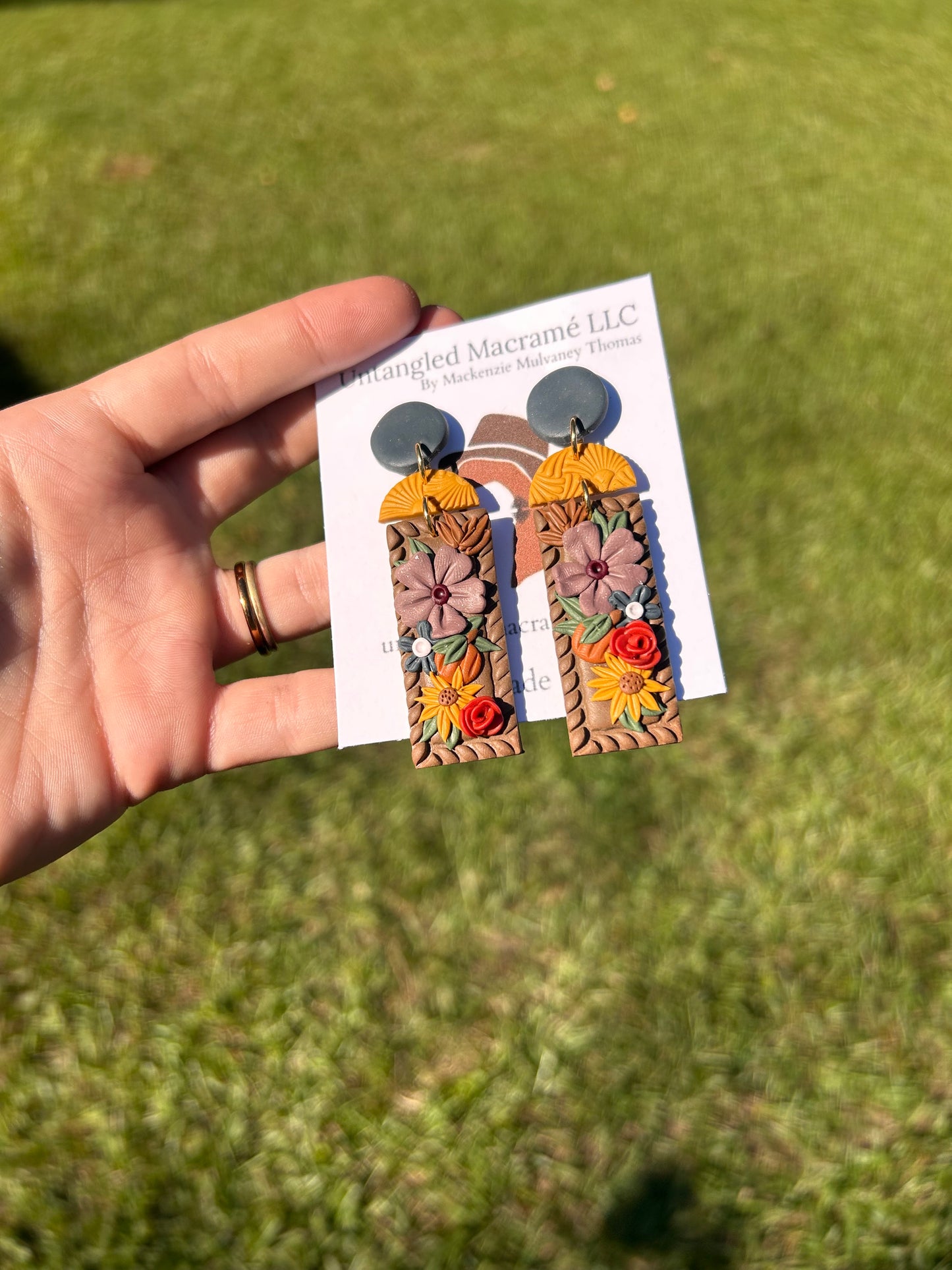 Flower bouquet earrings