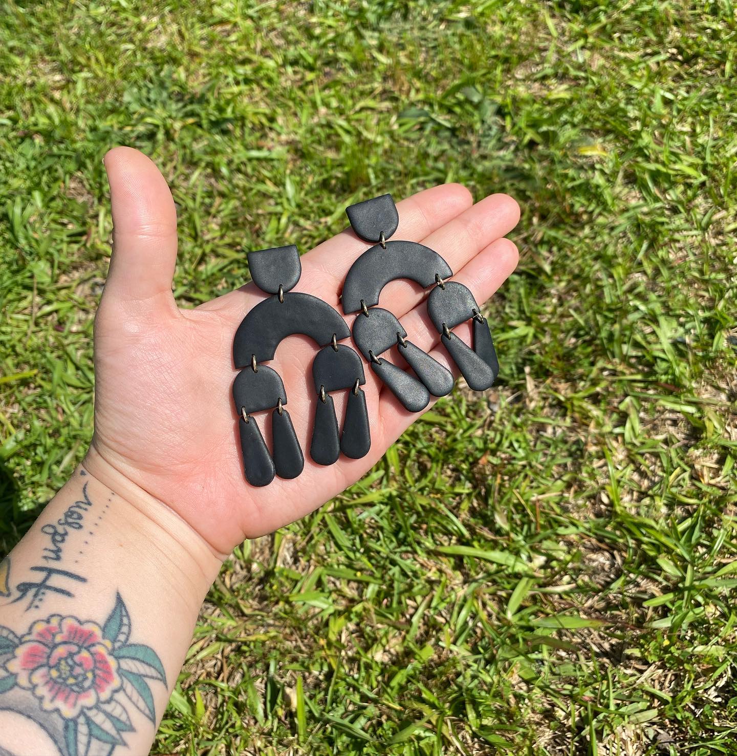 Justice Earrings - black