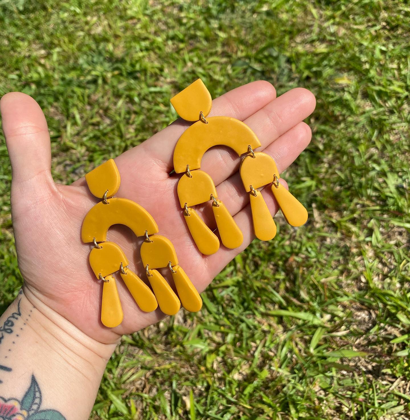 Justice earrings - mustard yellow