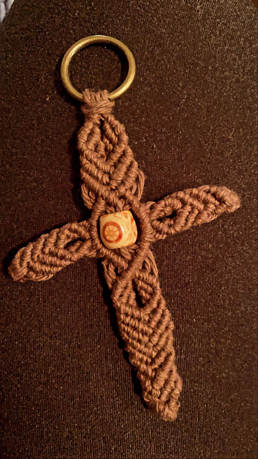 Macrame Cross Keychain – mackenziemulvaney