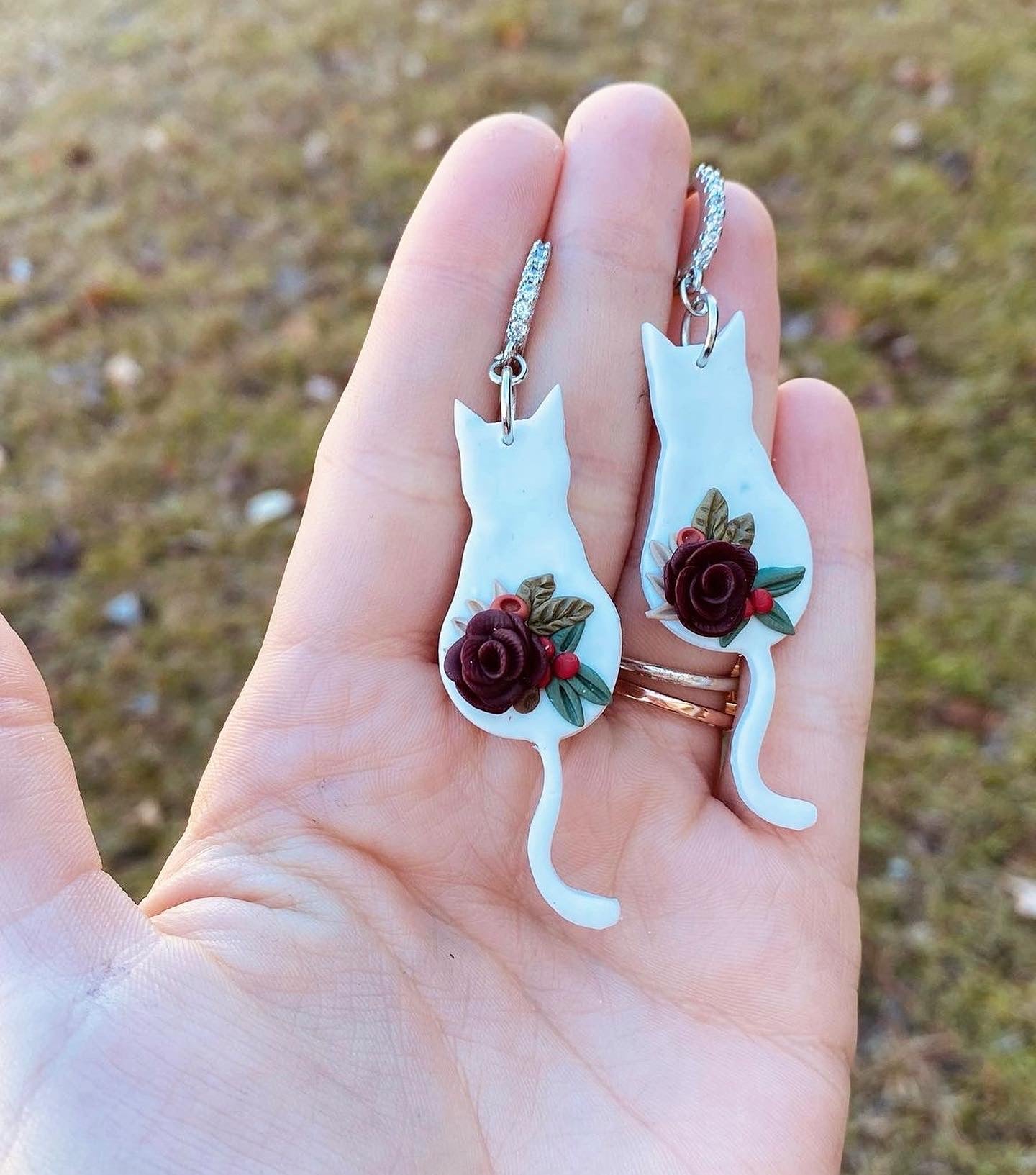 Christmas kitty earrings