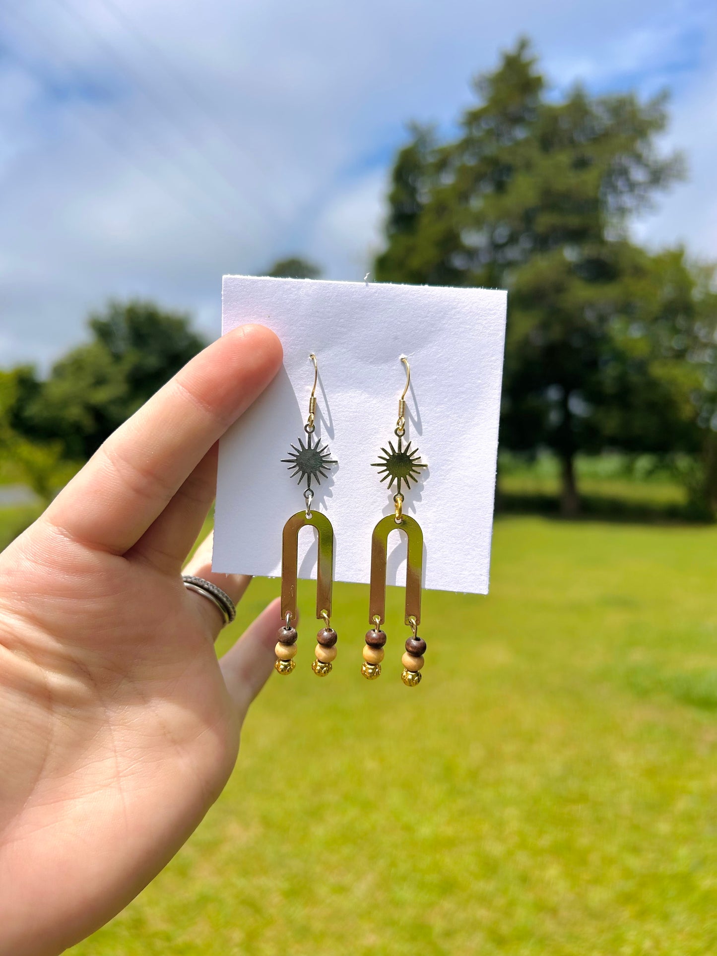 Sunny arch earrings