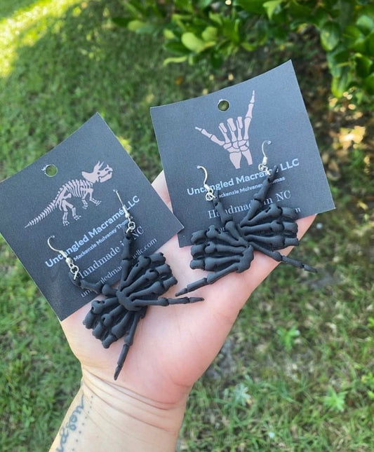 !NEW! Skeleton shaka earrings