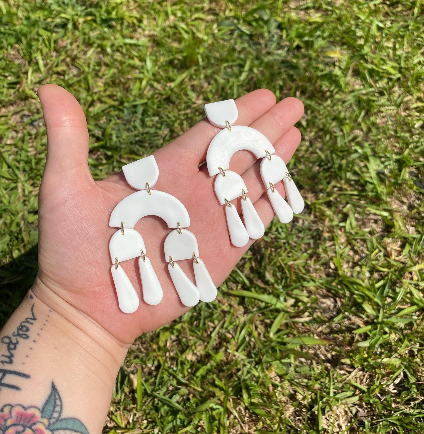 !RESTOCK! Justice earrings - white